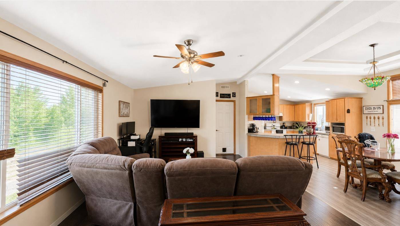 4462 N Swenson Rd, Clayton, WA 99110