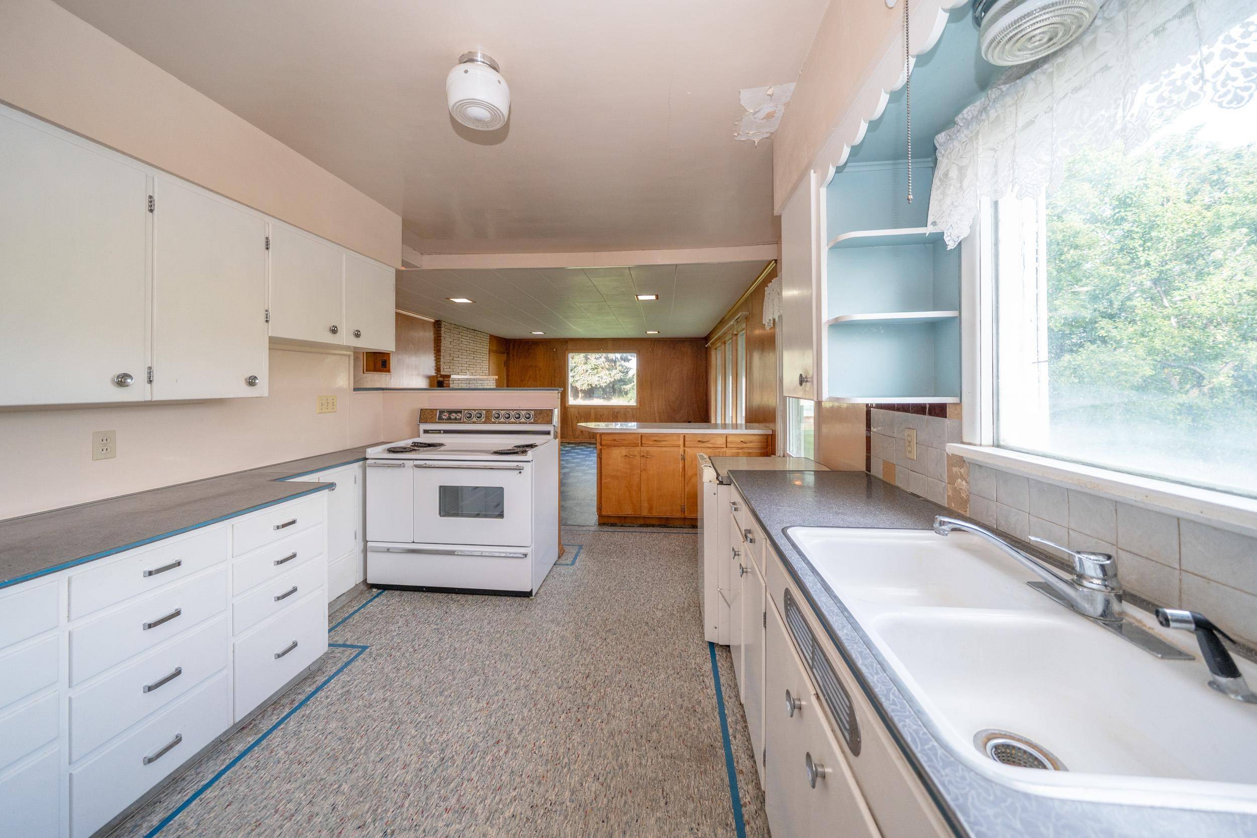 209 S Mcneil Ave, Fairfield, WA 99012