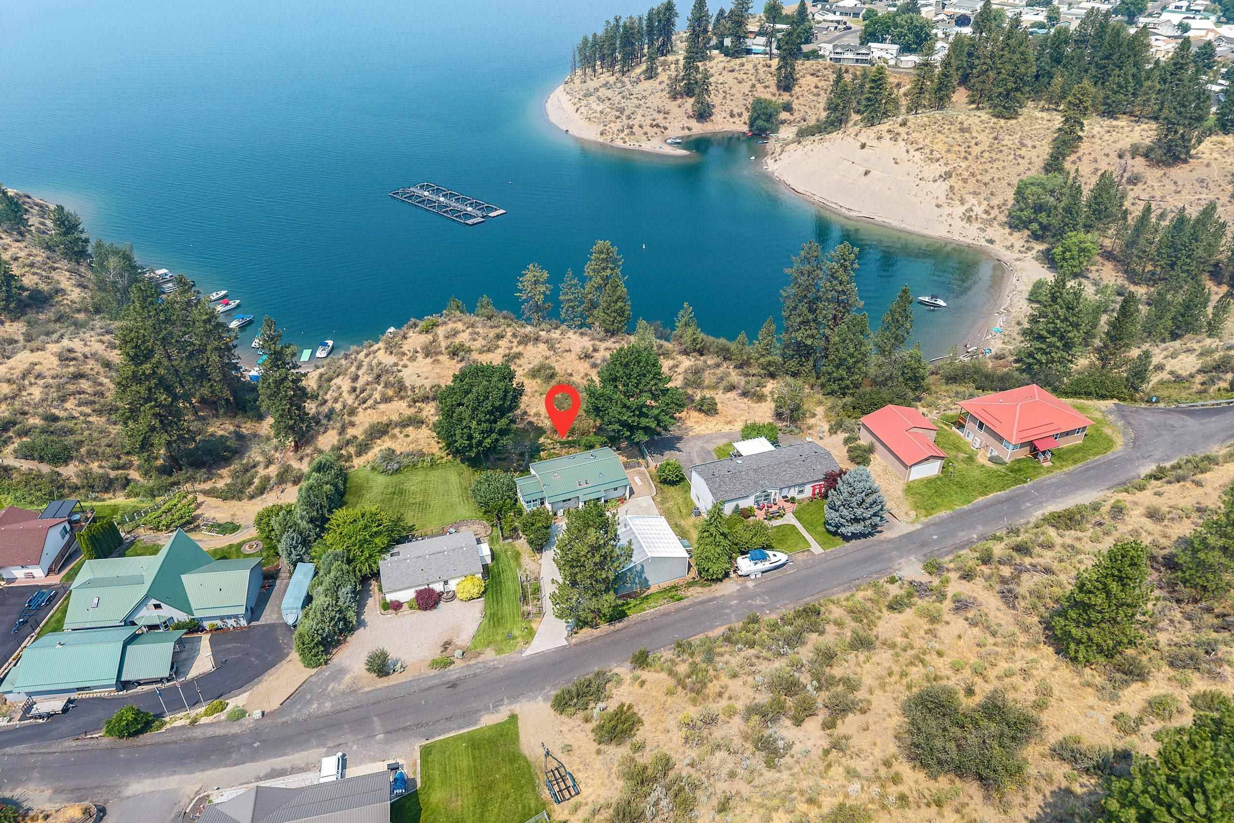 4130 Friday Bay Ln, Seven Bays, WA 99122