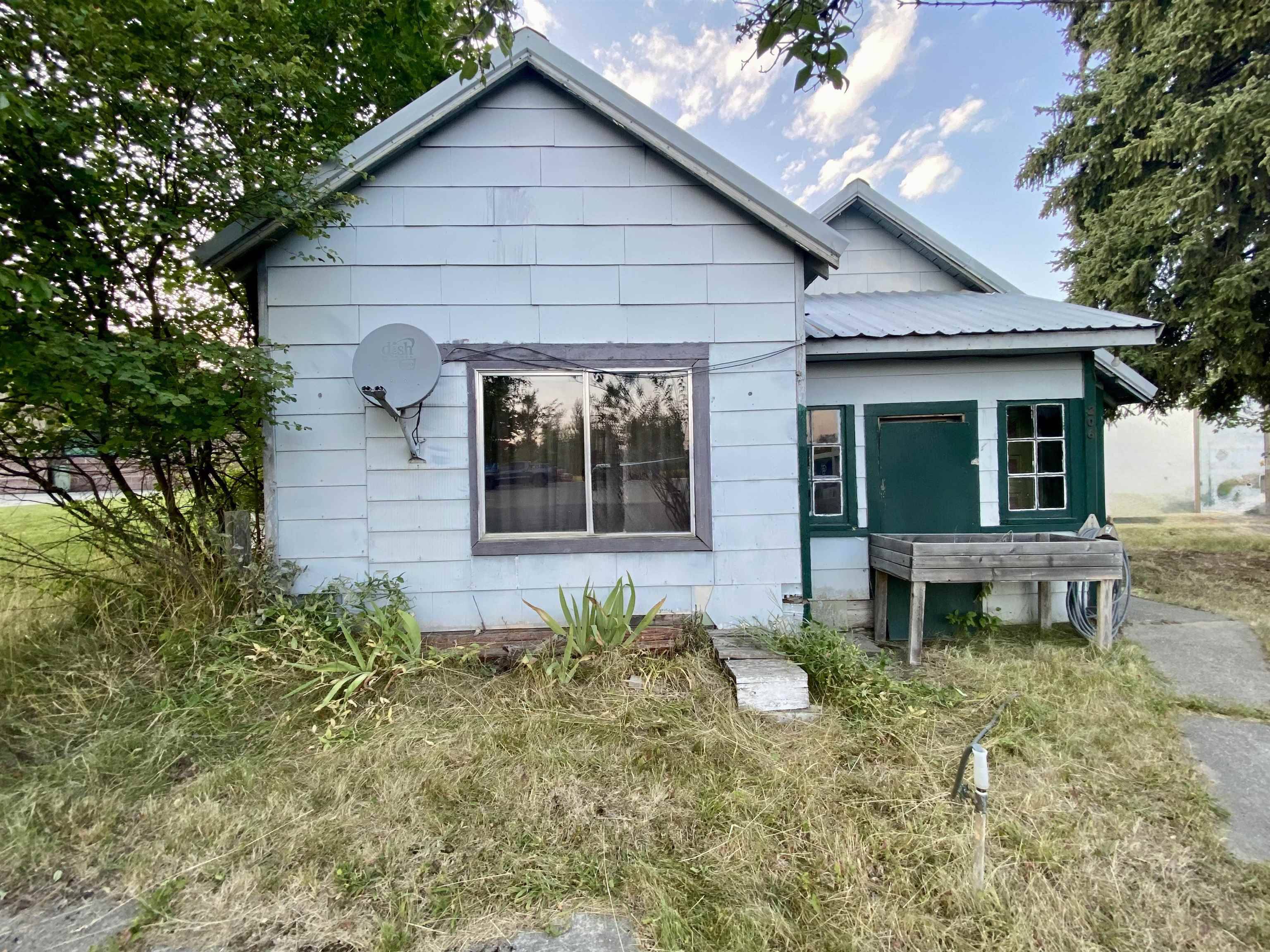 206 E Blackwell St, Ione, WA 99139