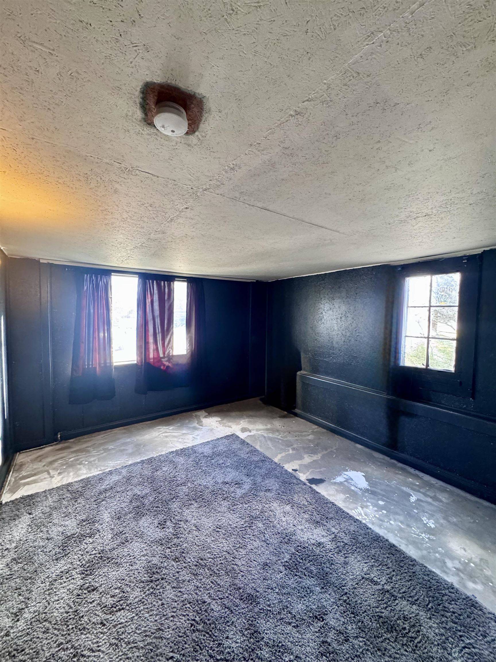 206 E Blackwell St, Ione, WA 99139