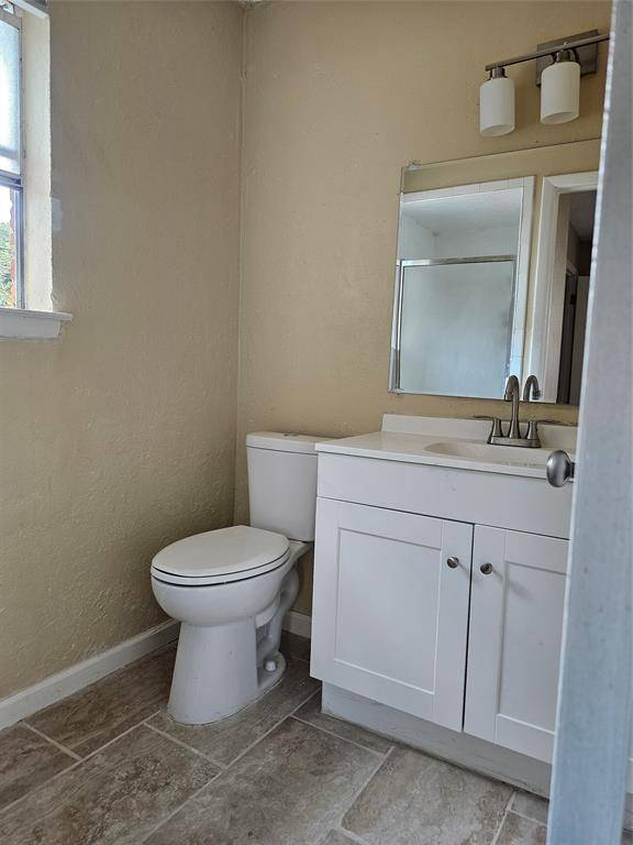 5604 Macarthur Drive, Fort Worth, TX 76112