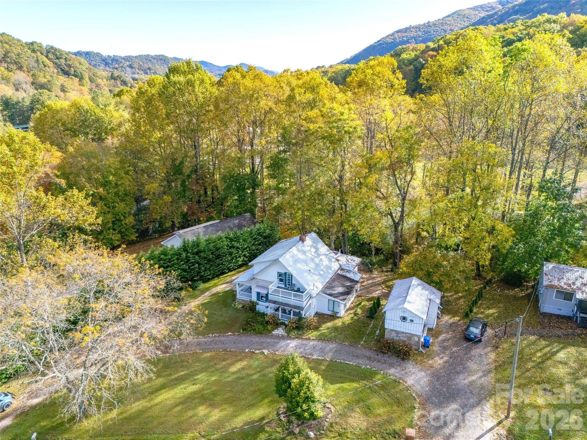 125 Timberline DR, Maggie Valley, NC 28751