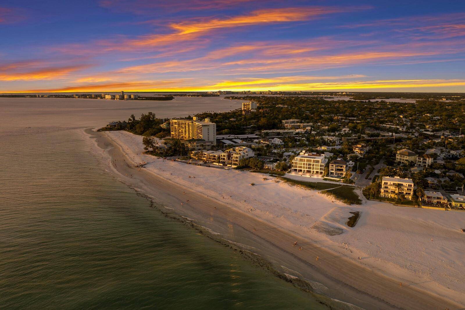 84 AVENIDA VENECCIA #202 & 203, Sarasota, FL 34242