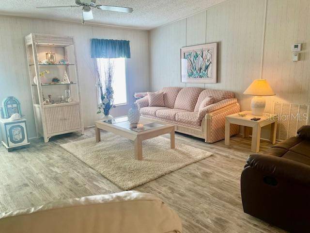 5707 45TH ST E #90, Bradenton, FL 34203