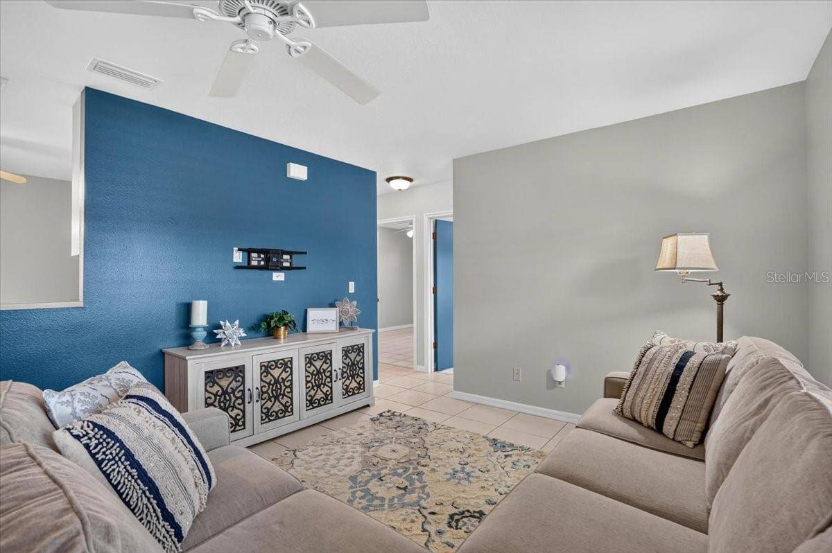 879 E SEMINOLE DR, Venice, FL 34293