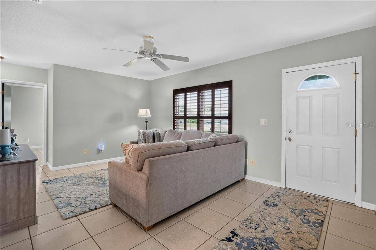 879 E SEMINOLE DR, Venice, FL 34293
