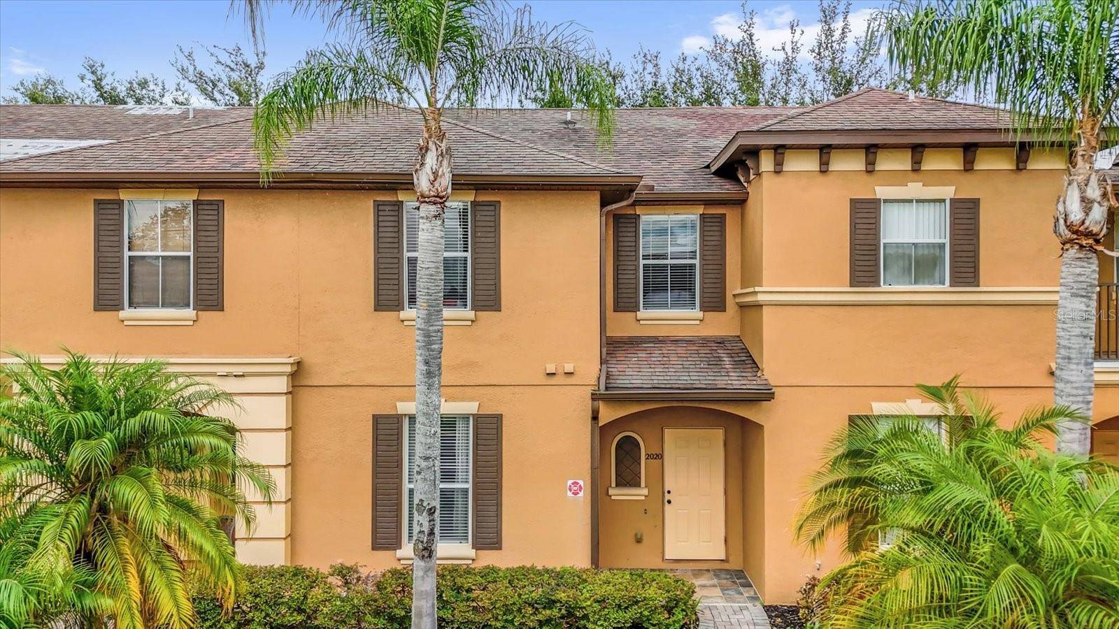 2020 CALABRIA AVE, Davenport, FL 33897