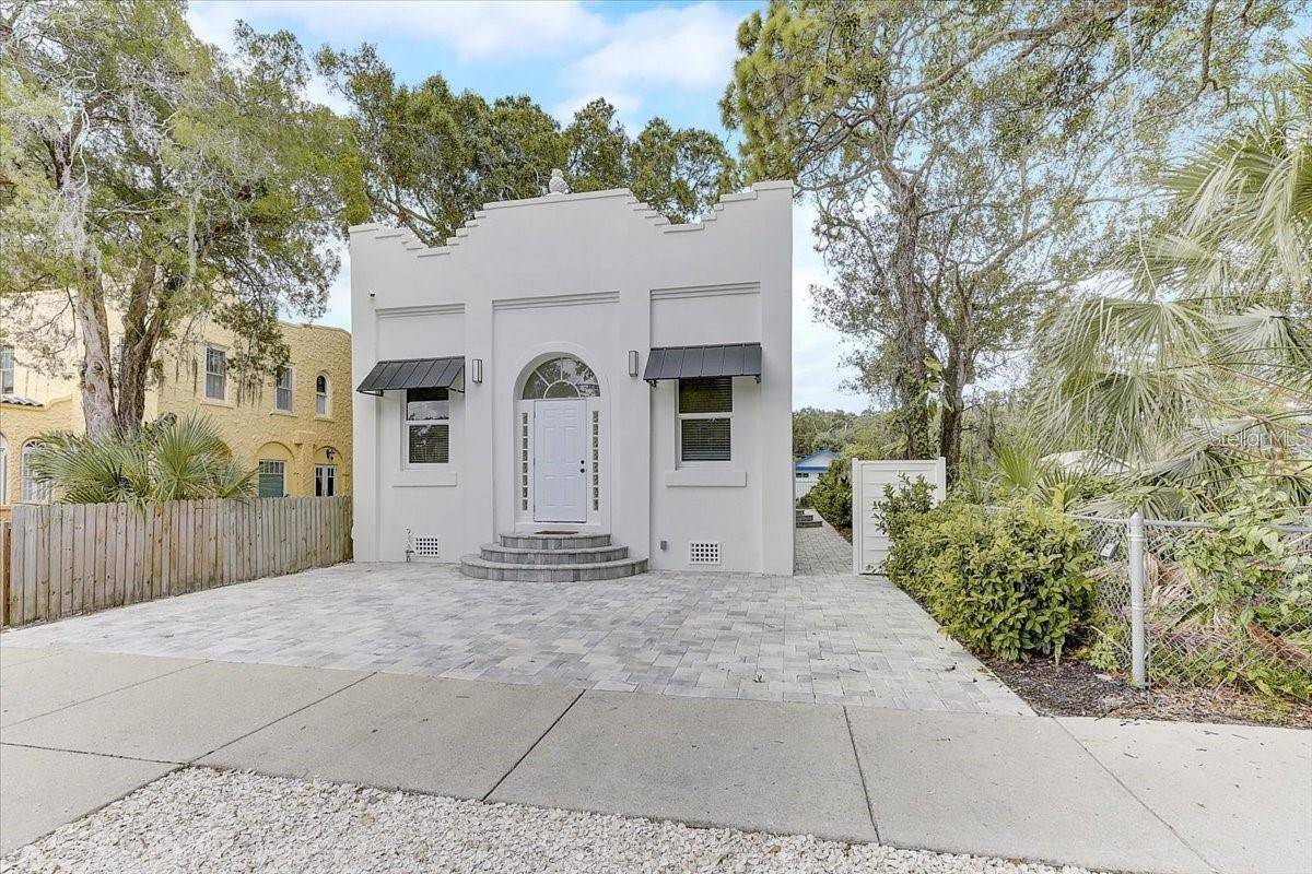 1862 6TH ST, Sarasota, FL 34236