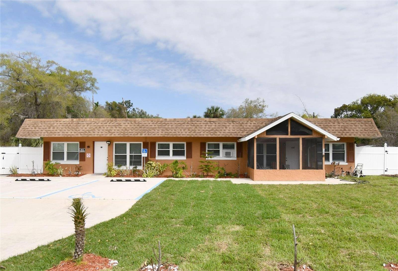 Address not disclosed, Chuluota, FL 32766