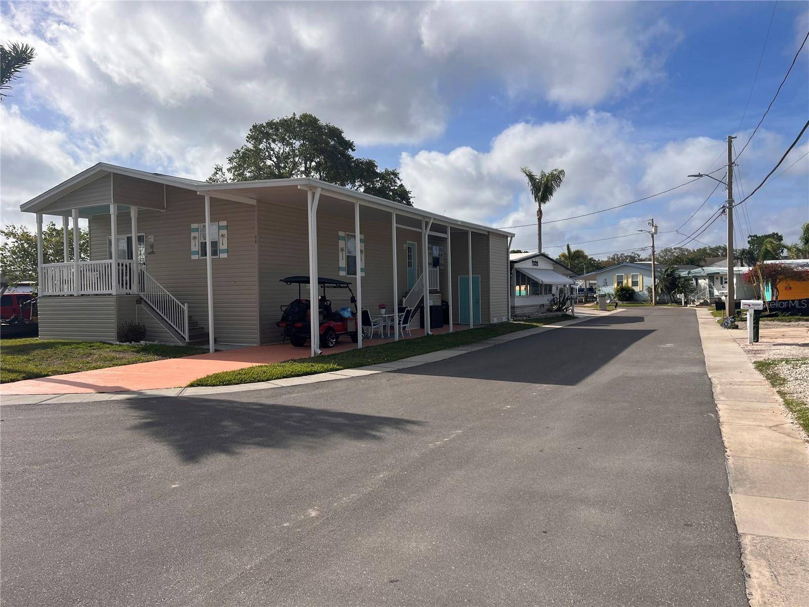 105 SCHOONER DR #105, Palm Harbor, FL 34683