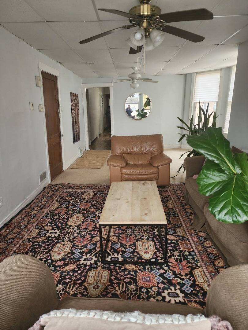 4345 N Kedvale ST, Chicago, IL 60618