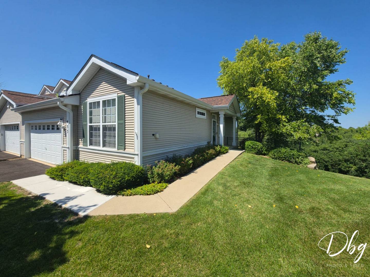 453 N Keswick CT, Round Lake, IL 60073