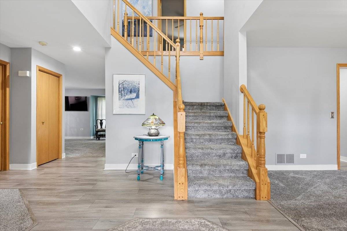 11115 E Riviera DR, Spring Grove, IL 60081
