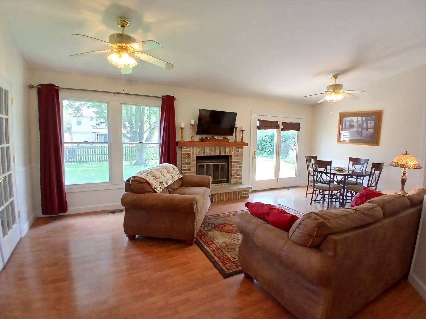 1010 Fox Run LN, Algonquin, IL 60102