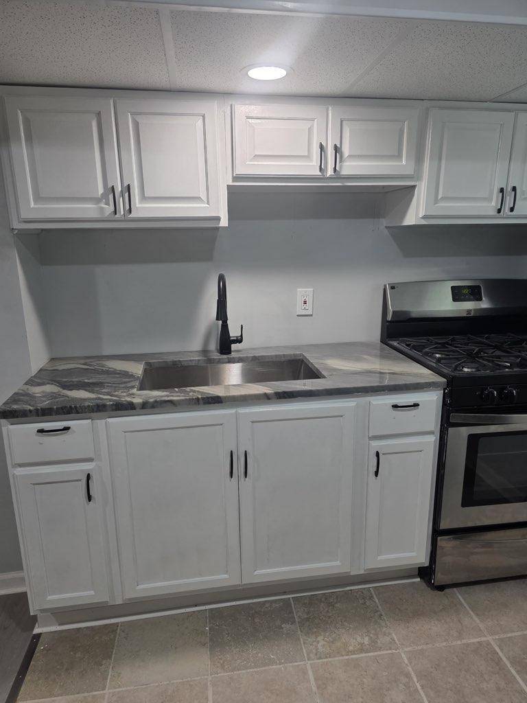 6833 S Merrill AVE #Basement, Chicago, IL 60649