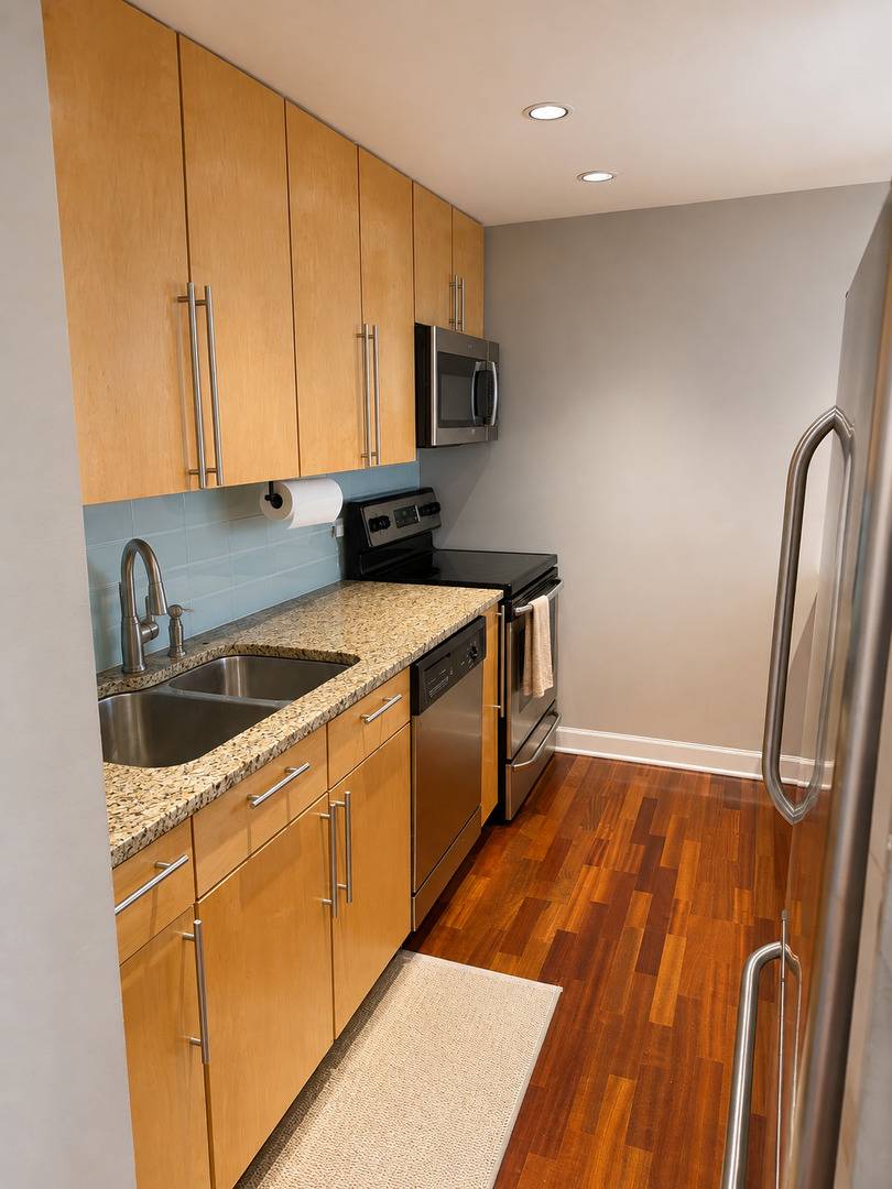 30 E HURON ST #2209, Chicago, IL 60611