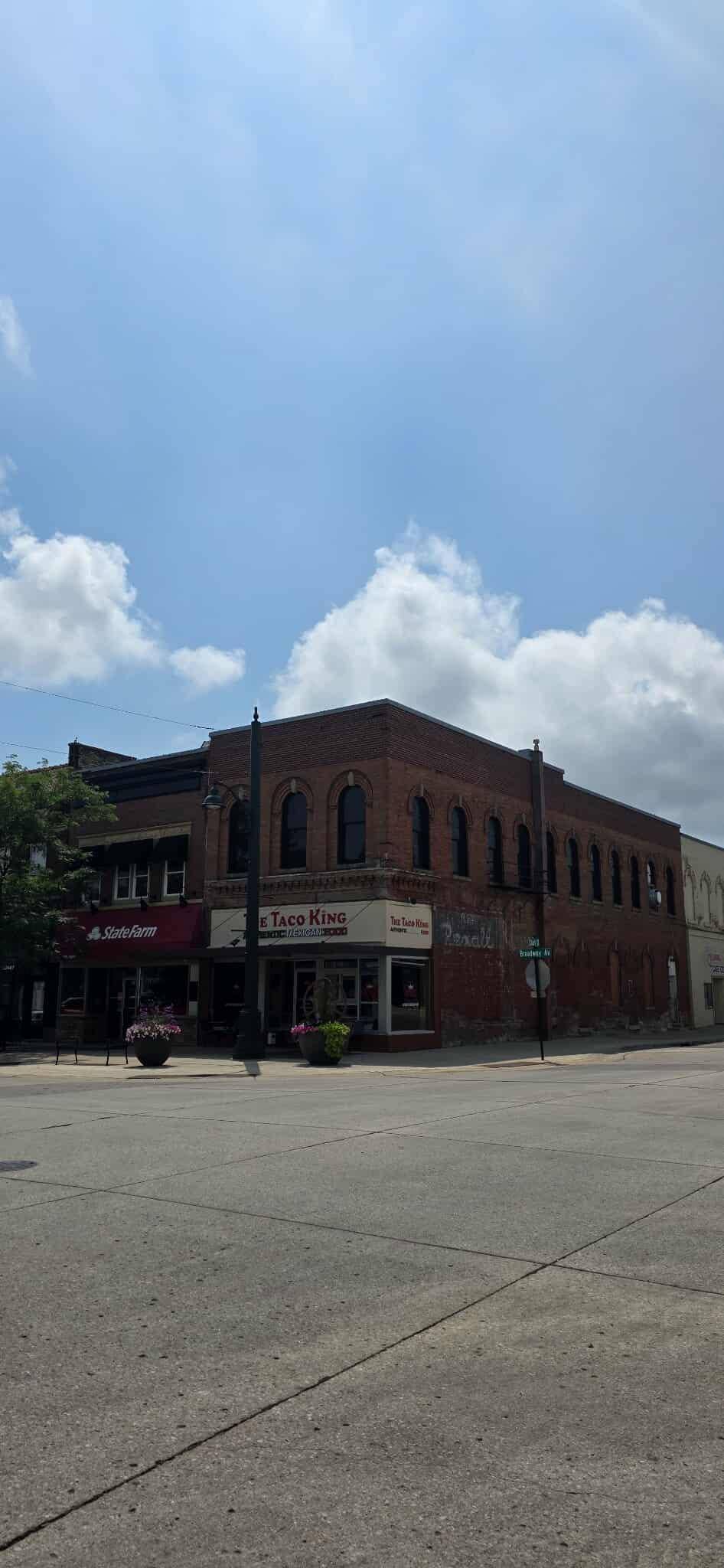 104 S Broadway AVE, Albert Lea, MN 56007