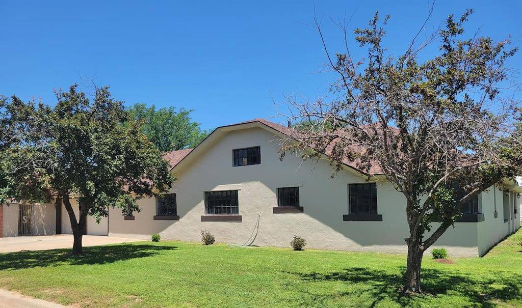 821 Avenue E AVE, Beaver, OK 73932