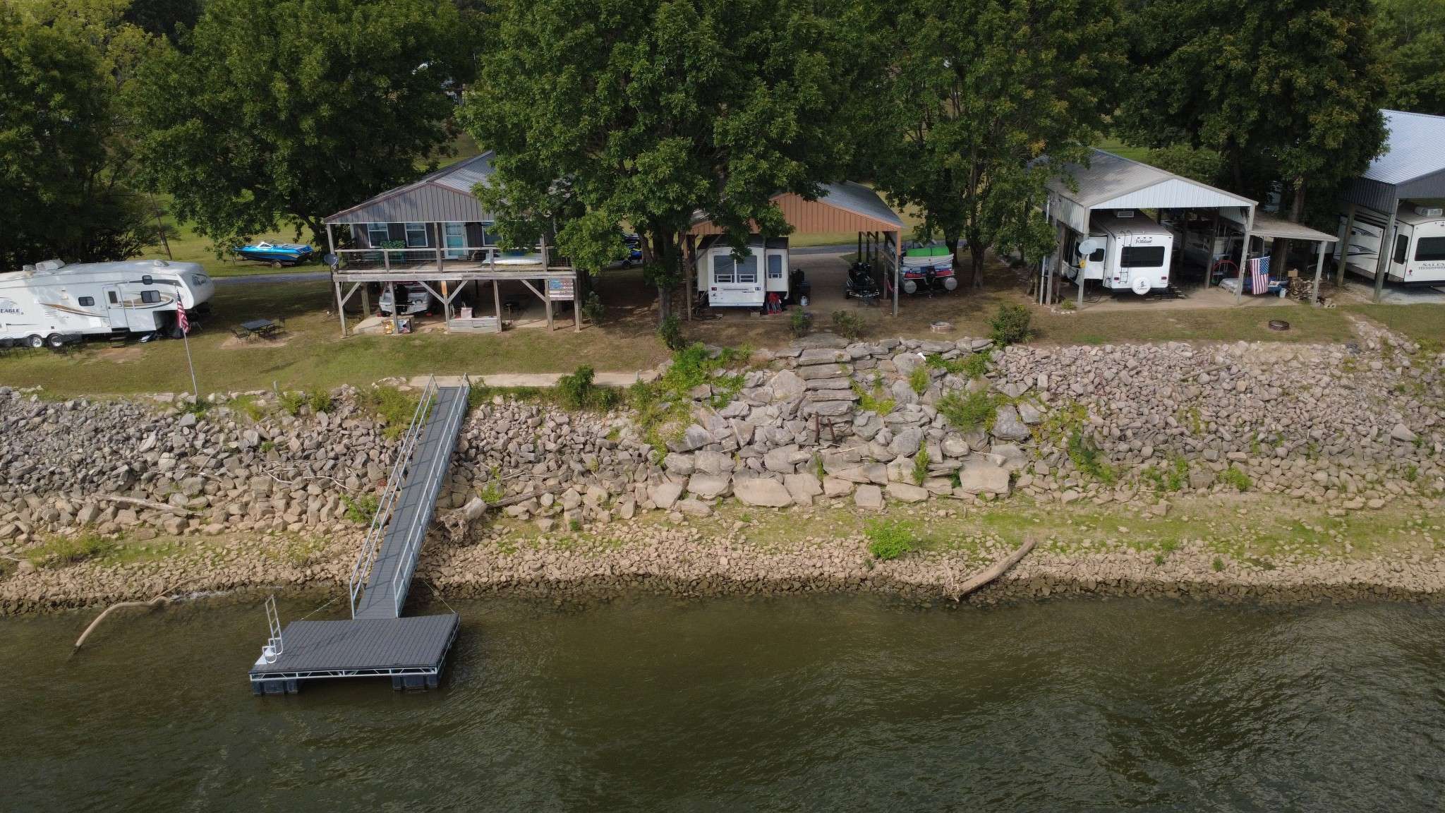 721 Beechview Rd, Clifton, TN 38425
