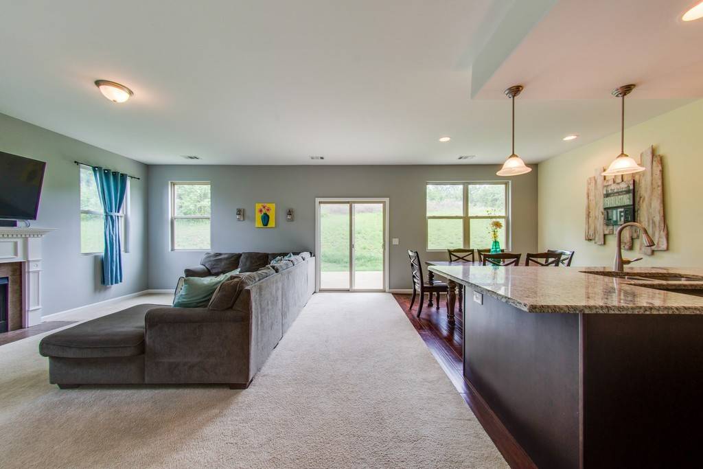 950 Hunters Lane, Springfield, TN 37172