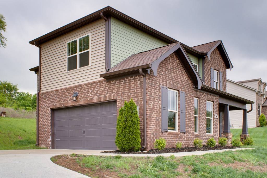 950 Hunters Lane, Springfield, TN 37172