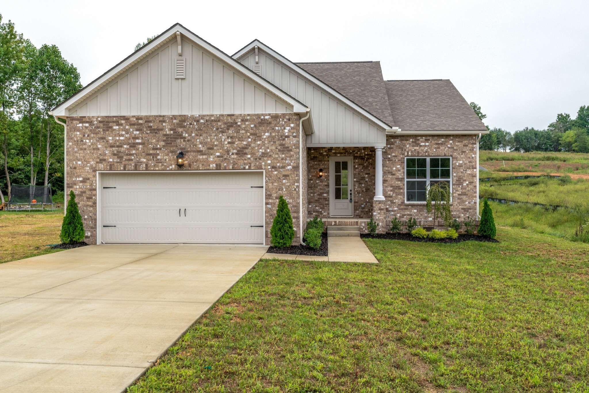 54 Hunters Lane, Springfield, TN 37172