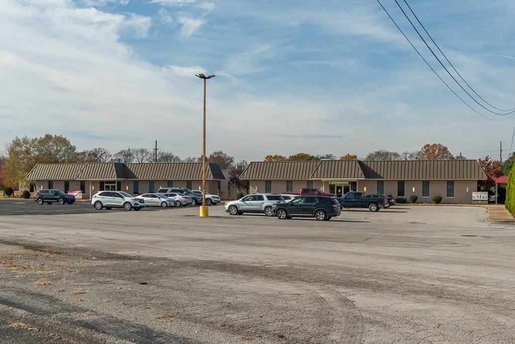 4011 Fort Campbell Blvd, Hopkinsville, KY 42240