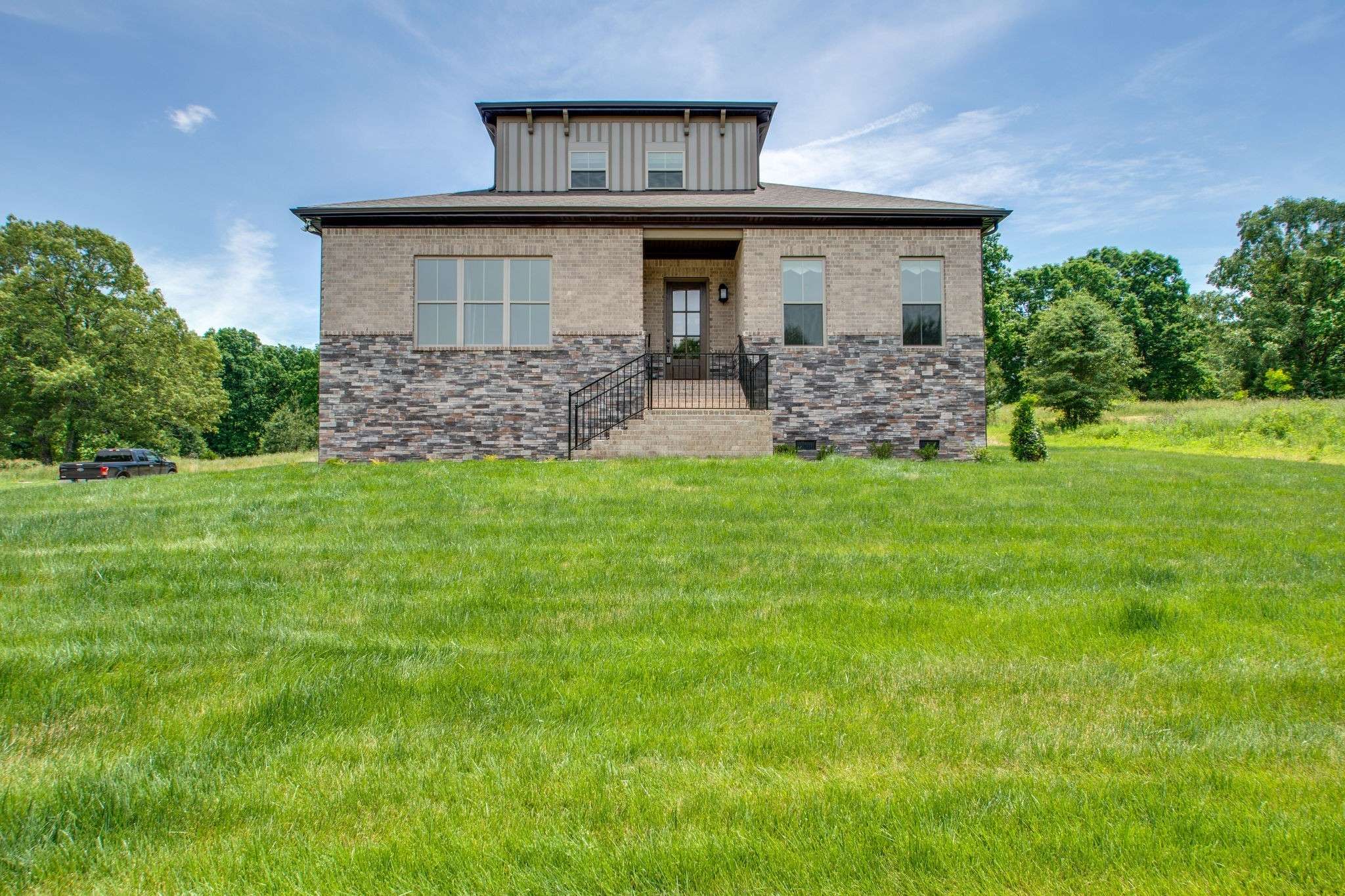 966 Hunters Lane, Springfield, TN 37172