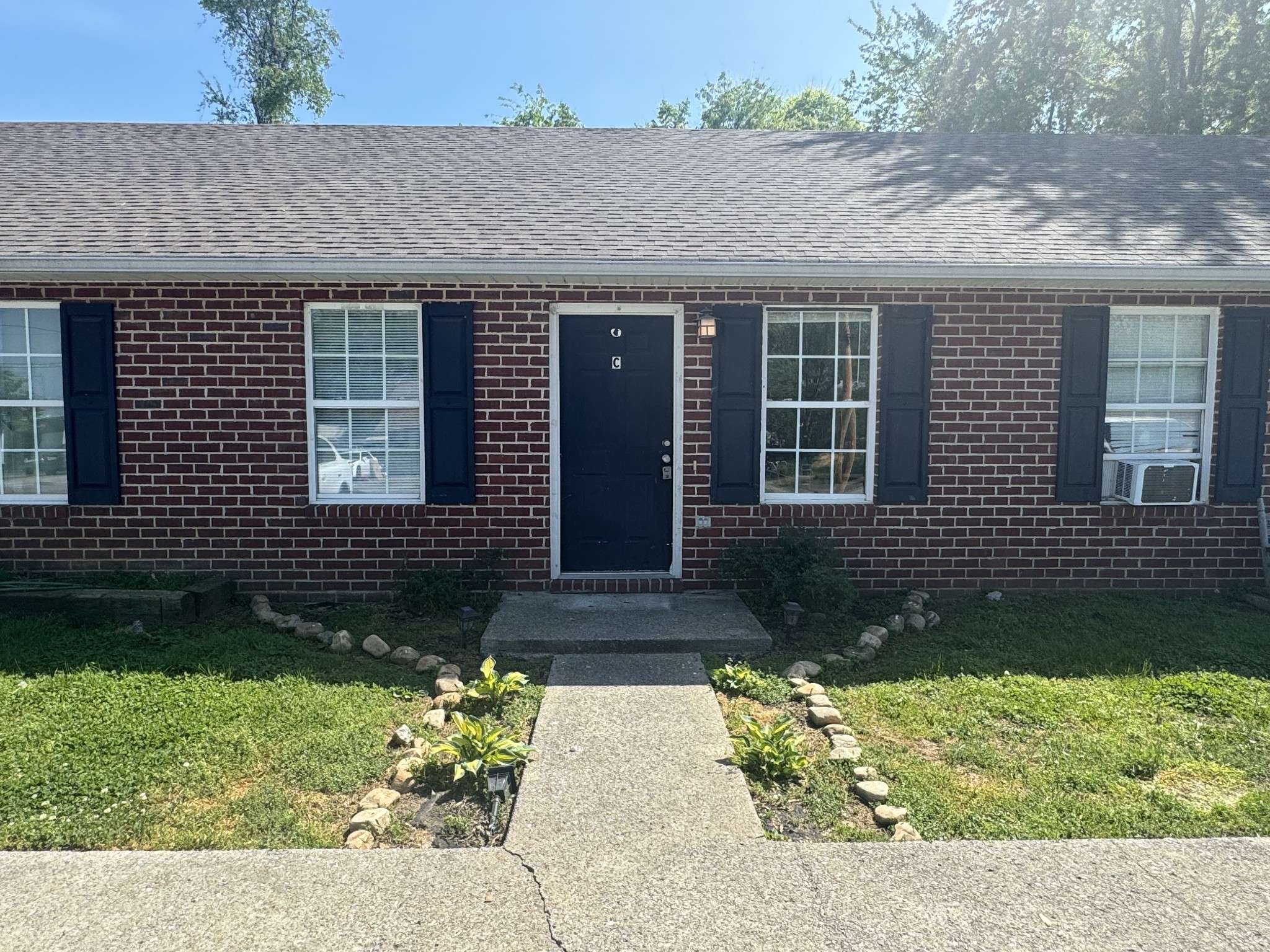 107 Pickle St #C, Shelbyville, TN 37160