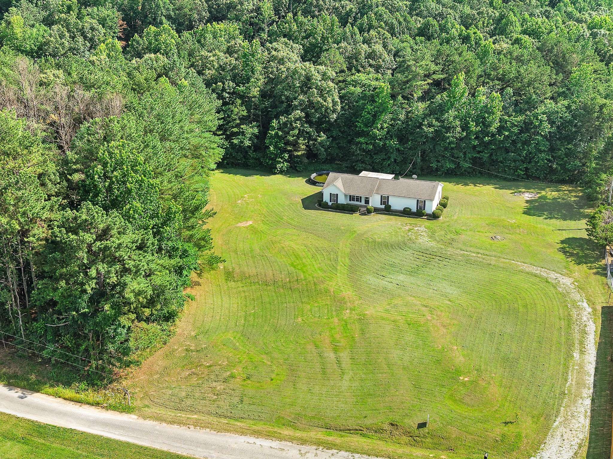 235 Mallard Ln, Lexington, TN 38351