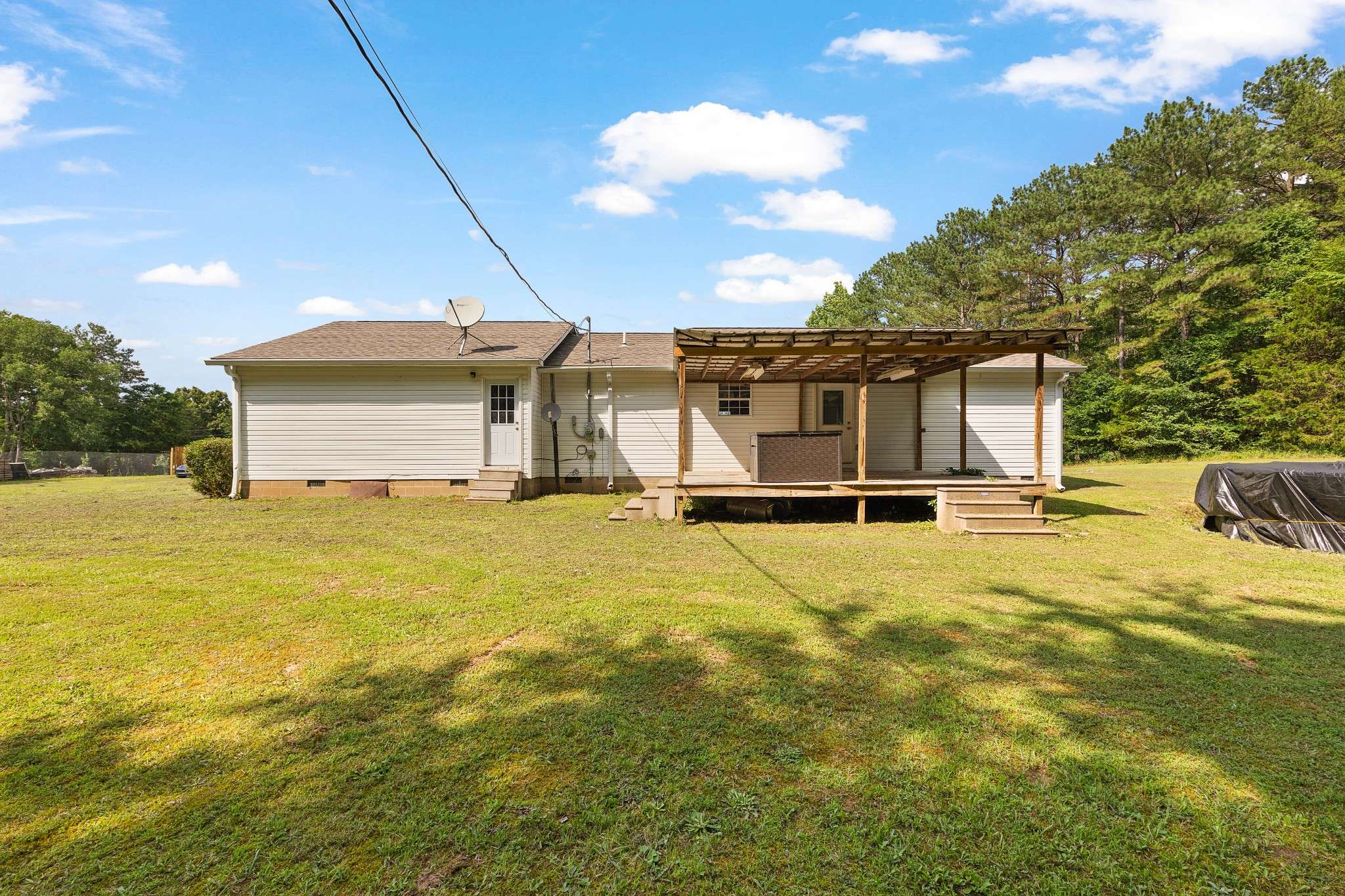 235 Mallard Ln, Lexington, TN 38351