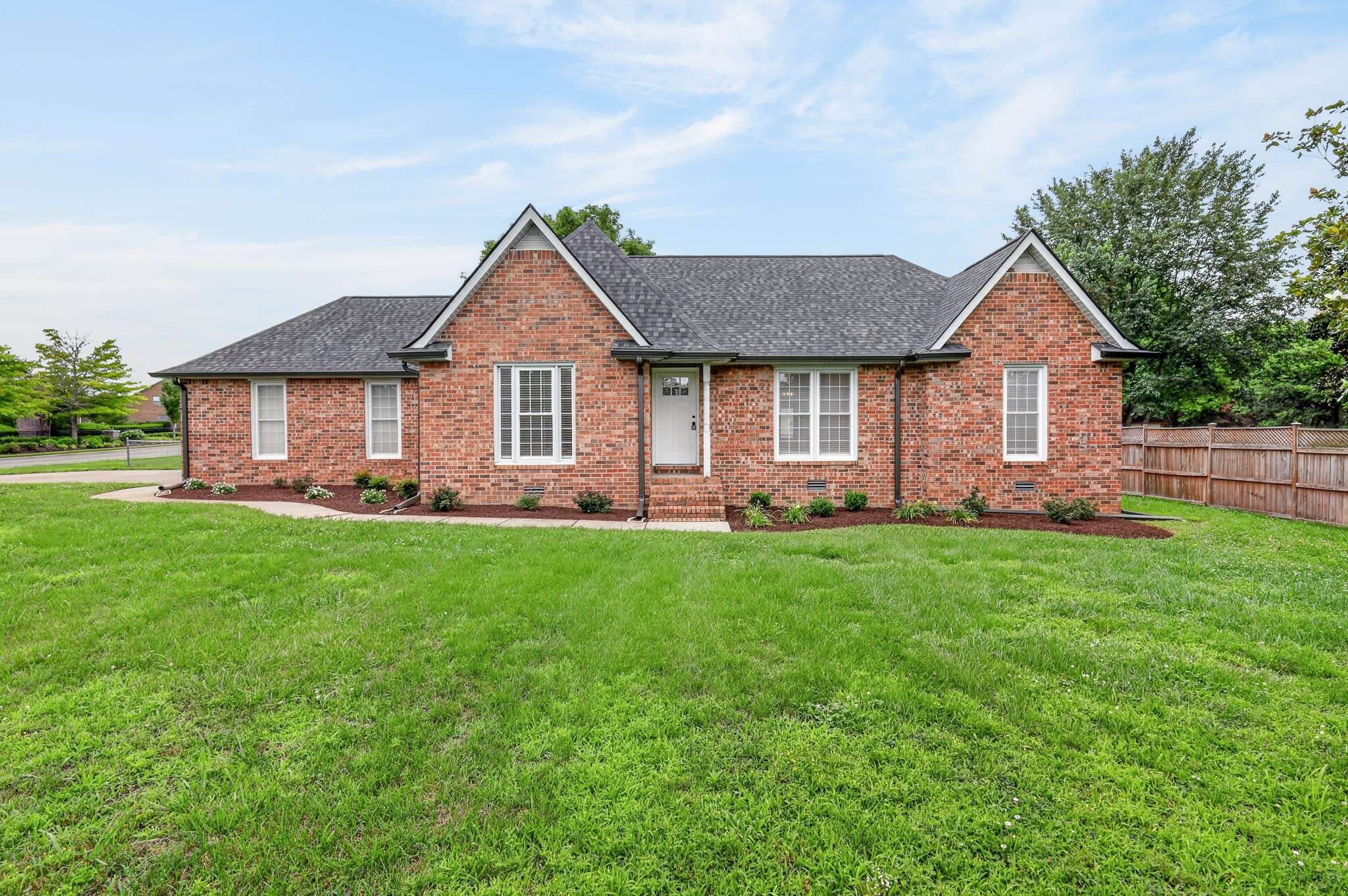 1015 Brinkley Rd, Murfreesboro, TN 37128