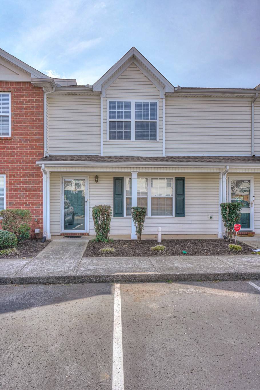 415 Arapaho Dr, Murfreesboro, TN 37128