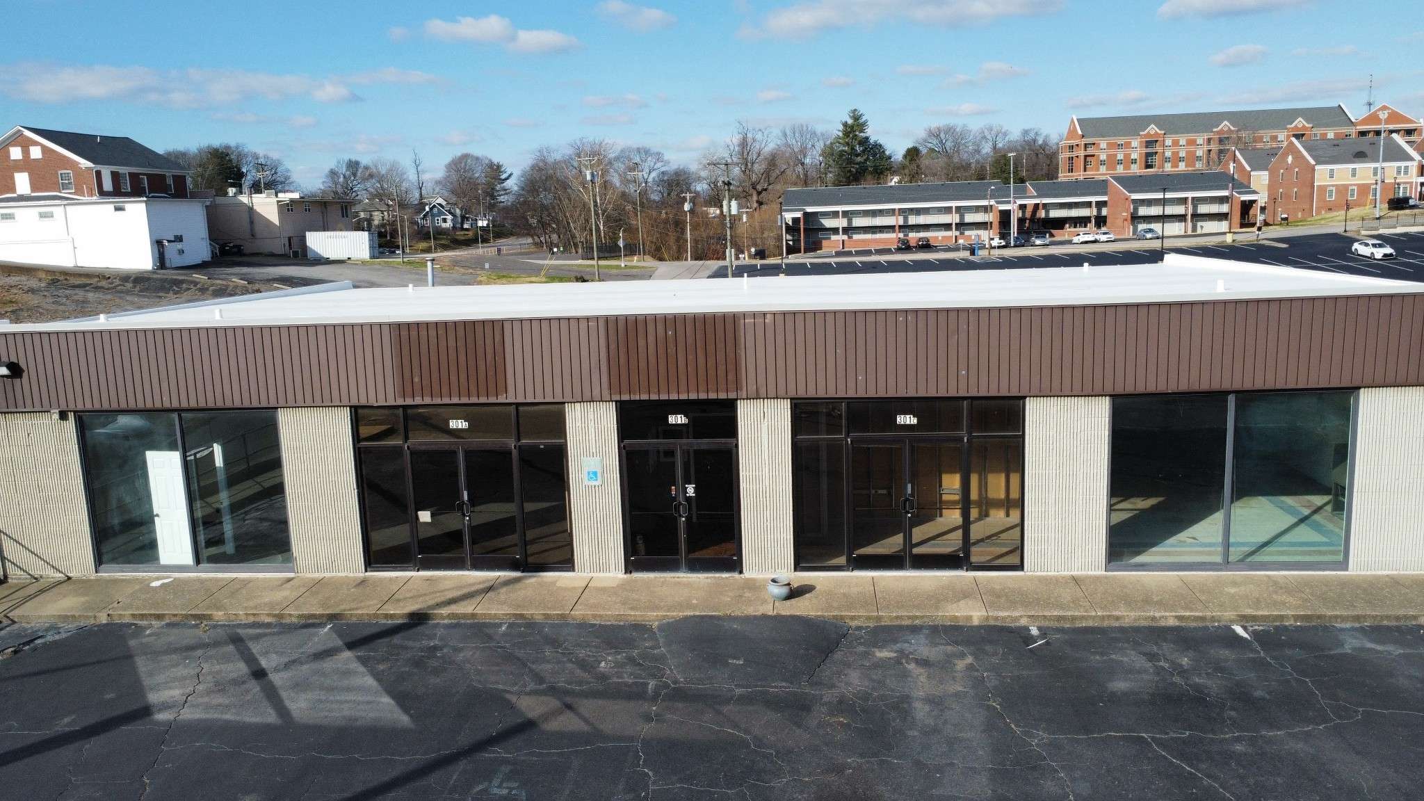 301 College St, Clarksville, TN 37040