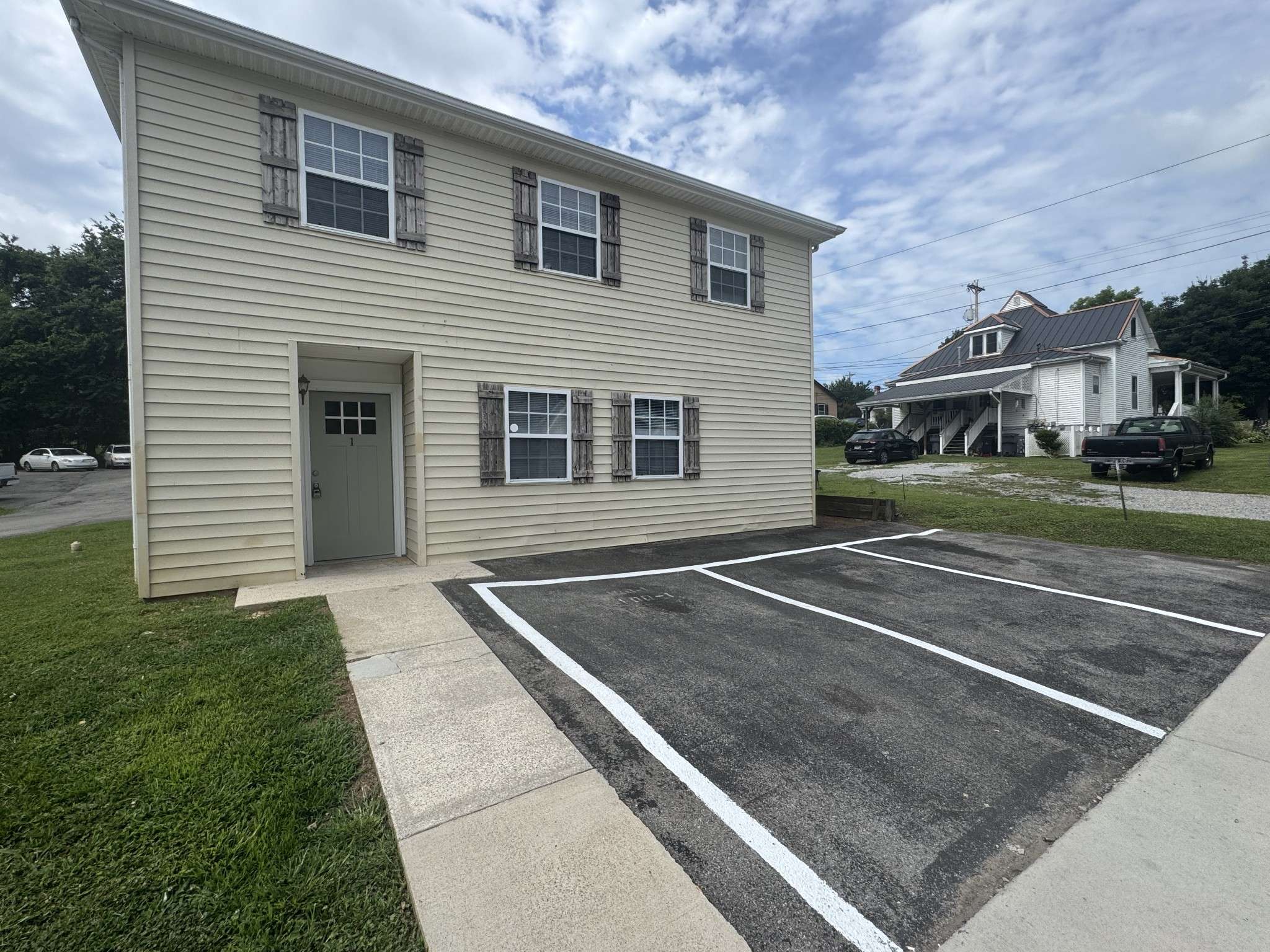 100 Warren St #1, Mcminnville, TN 37110