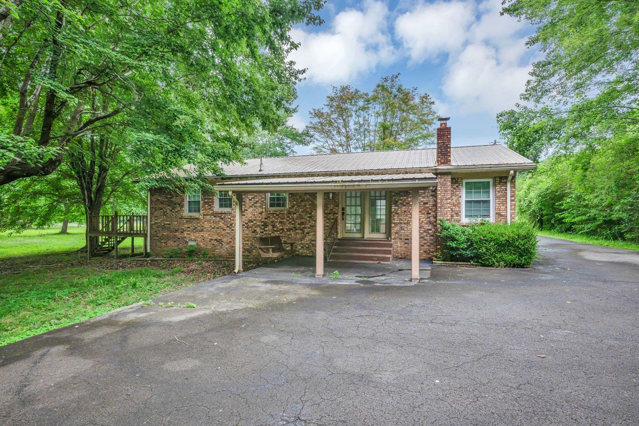 100 Kennel Rd, Dickson, TN 37055