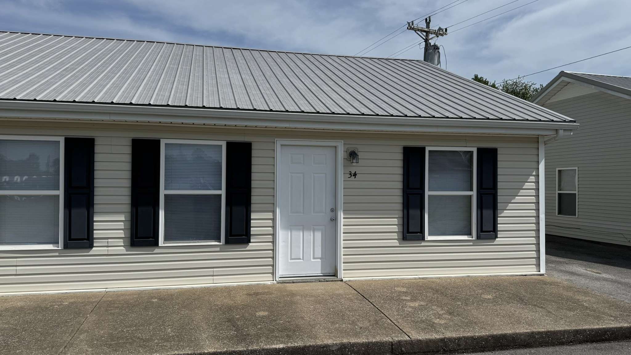 516 Patricia Ln #33, Oak Grove, KY 42262