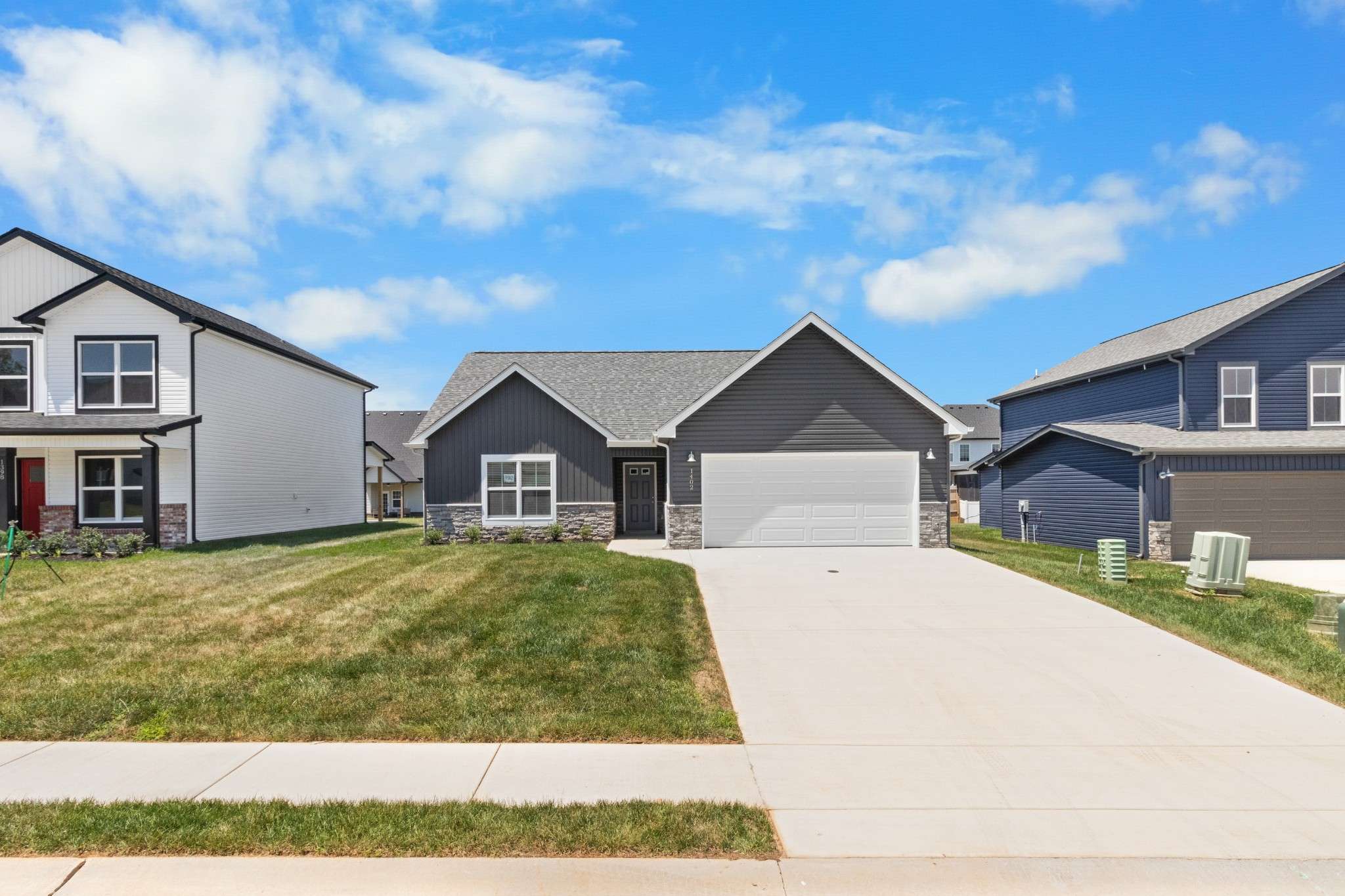 1402 Dan Brown Dr, Clarksville, TN 37042
