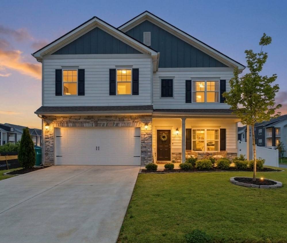 500 Charing Cross Dr, Lebanon, TN 37087