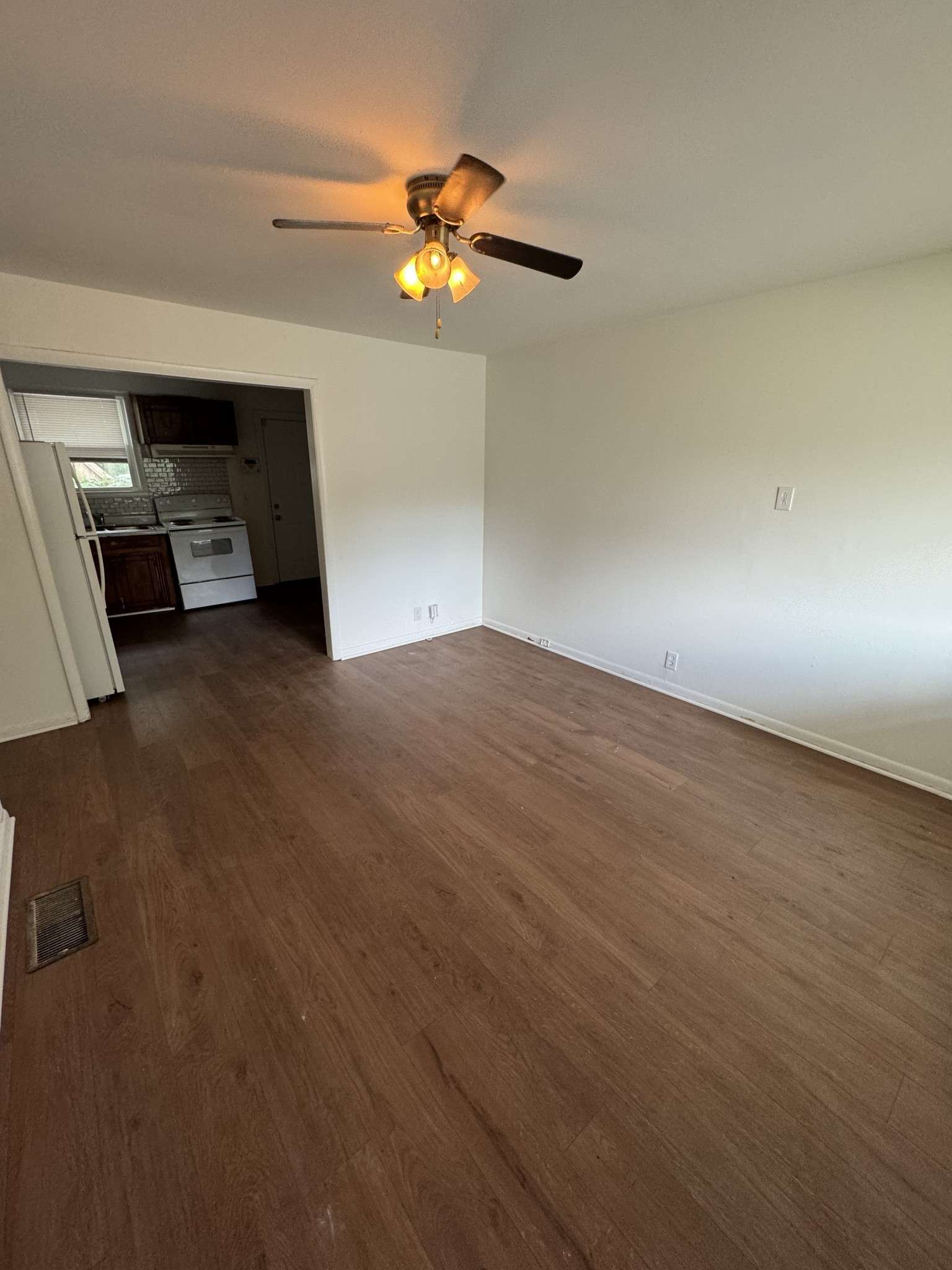 301 Bridge Ave, Murfreesboro, TN 37129