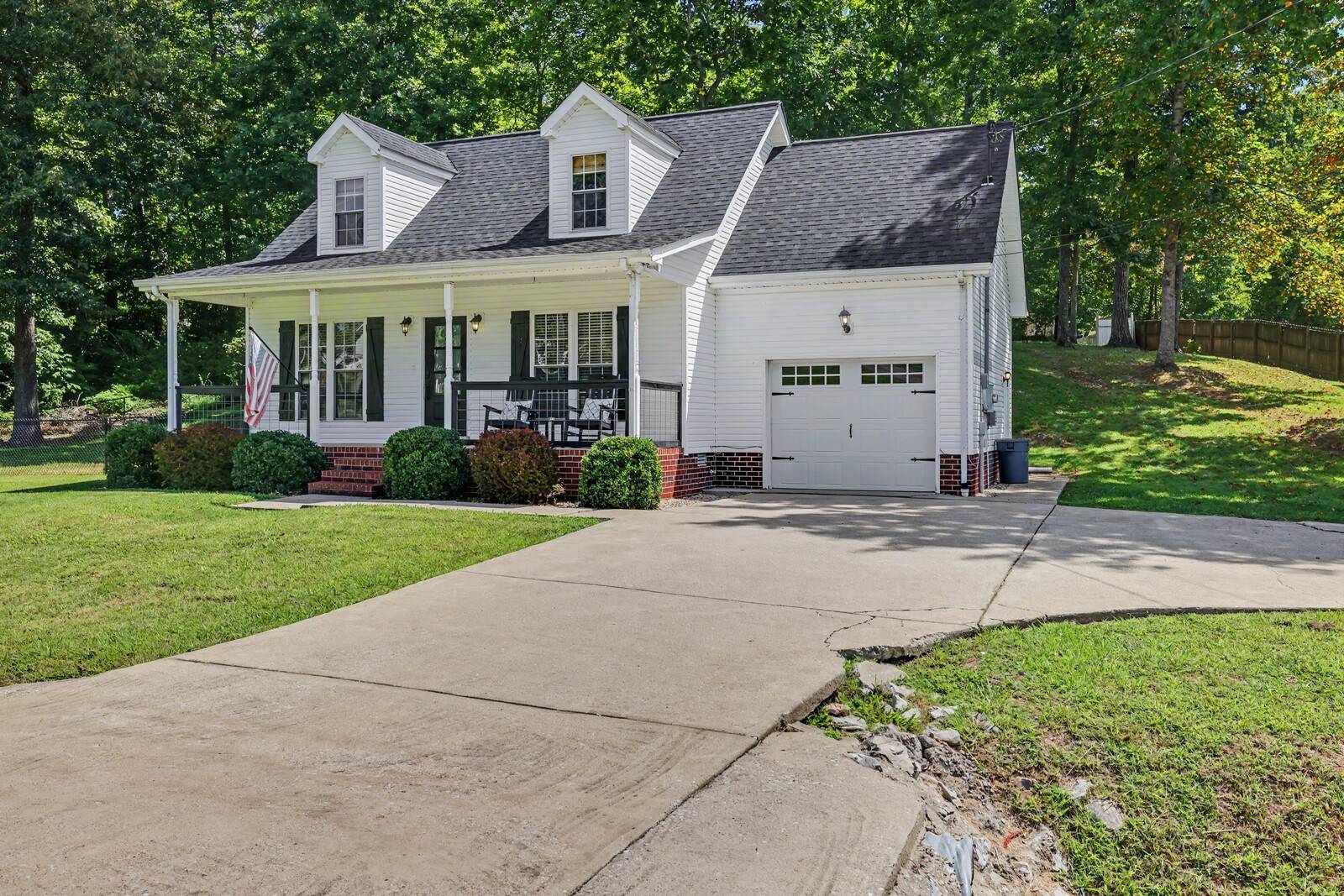 1003 Creek Bottom Rd, White Bluff, TN 37187