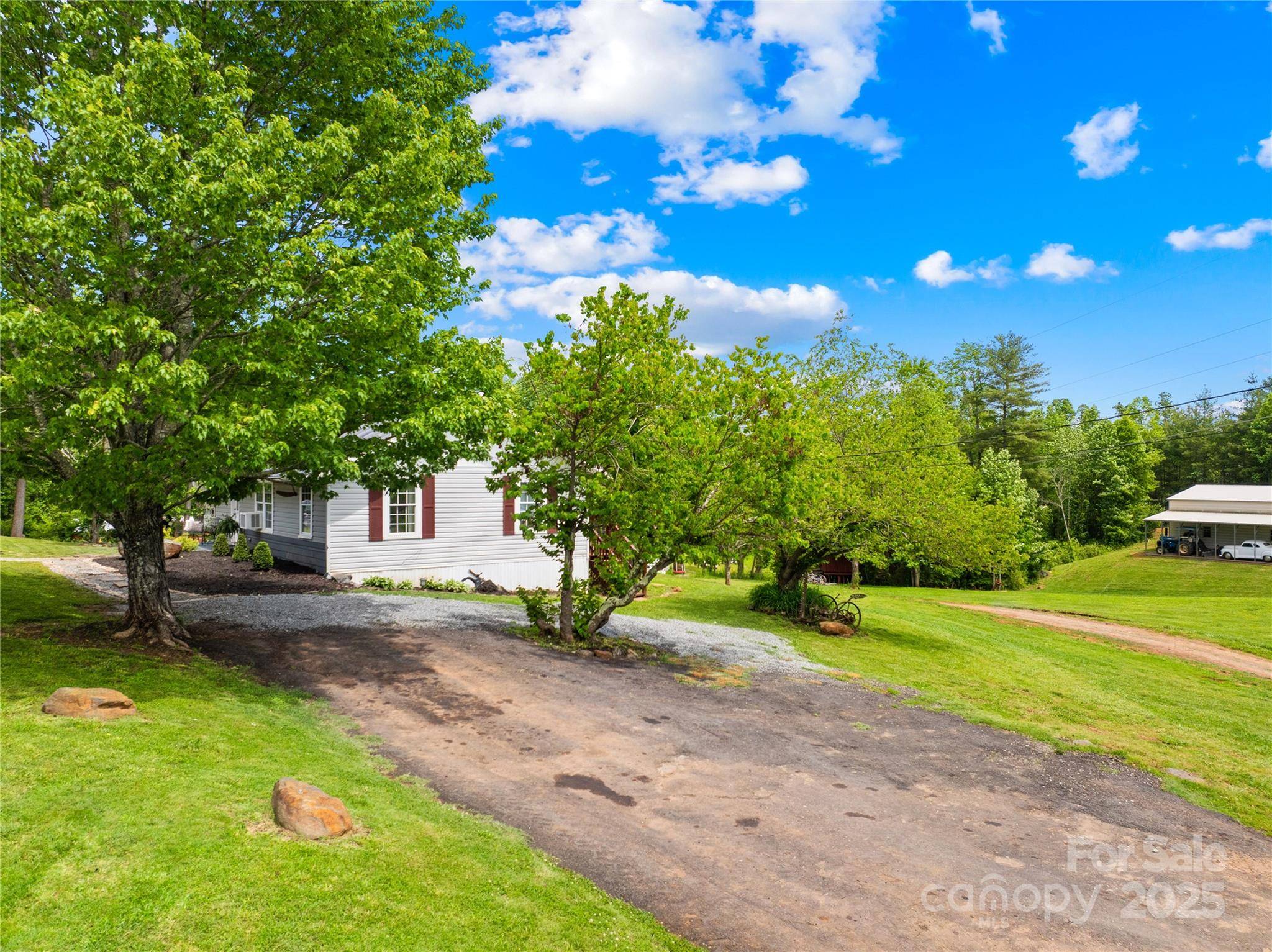 16 Julep DR, Alexander, NC 28701