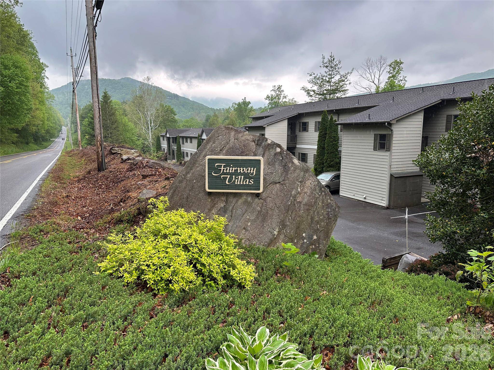 11014 NC 80 HWY S #2B, Burnsville, NC 28714