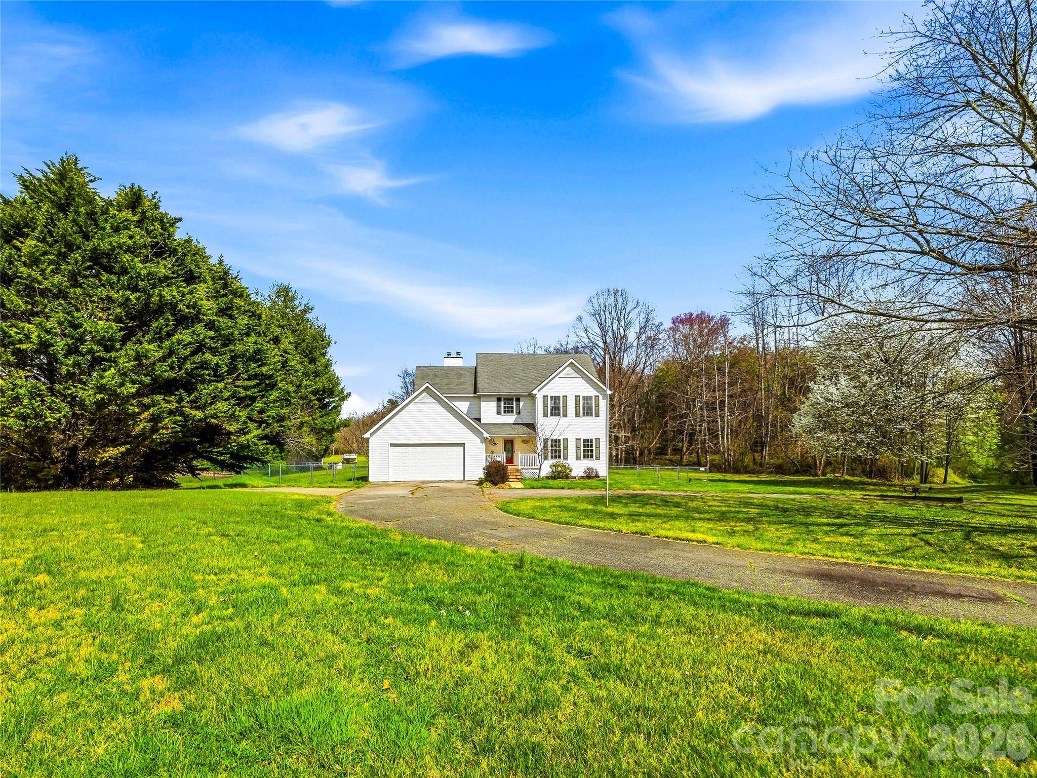 61 Rolling Hills RD, Mills River, NC 28759
