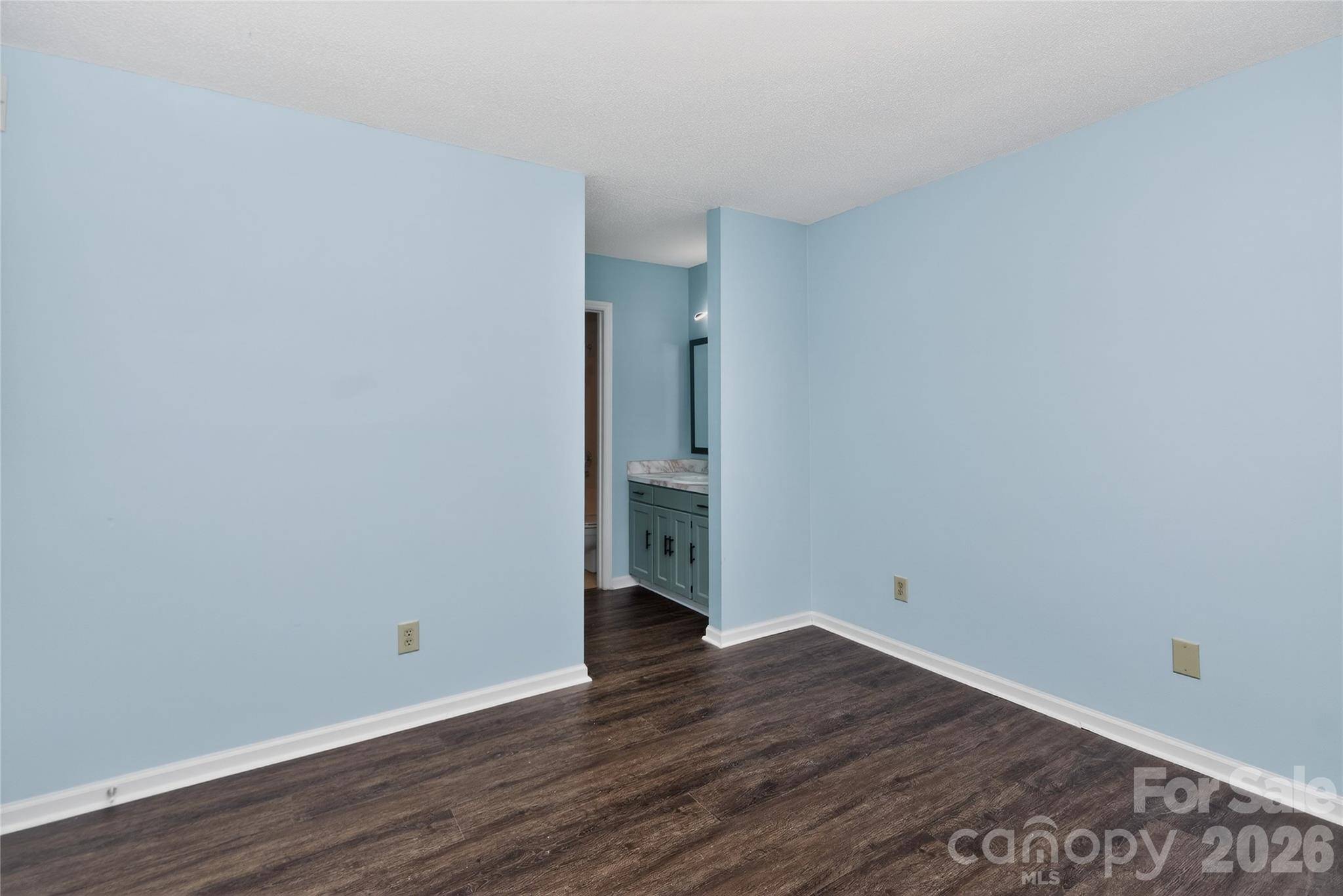 7302 Winery LN, Charlotte, NC 28227