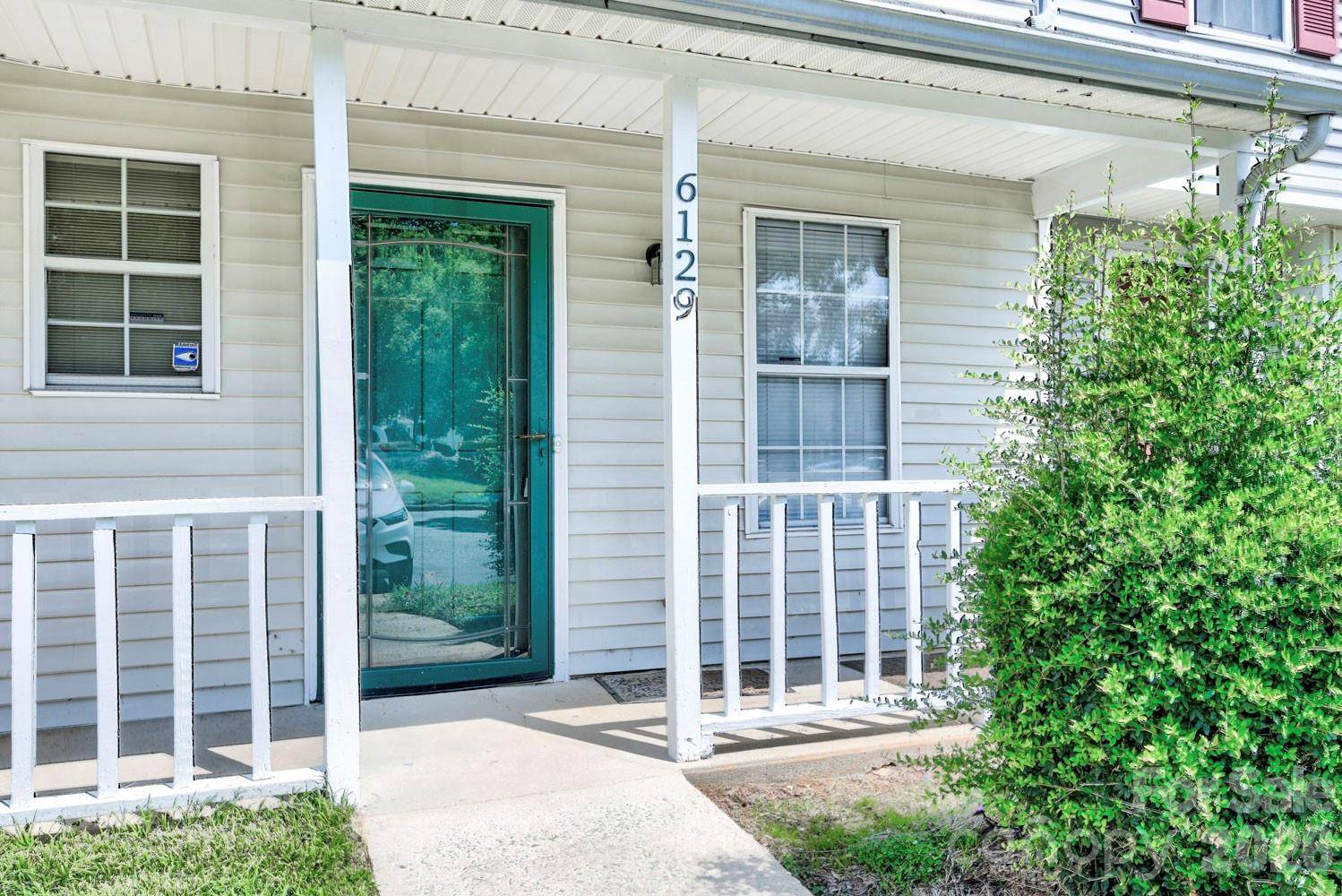 6129 Windsor Gate LN, Charlotte, NC 28215