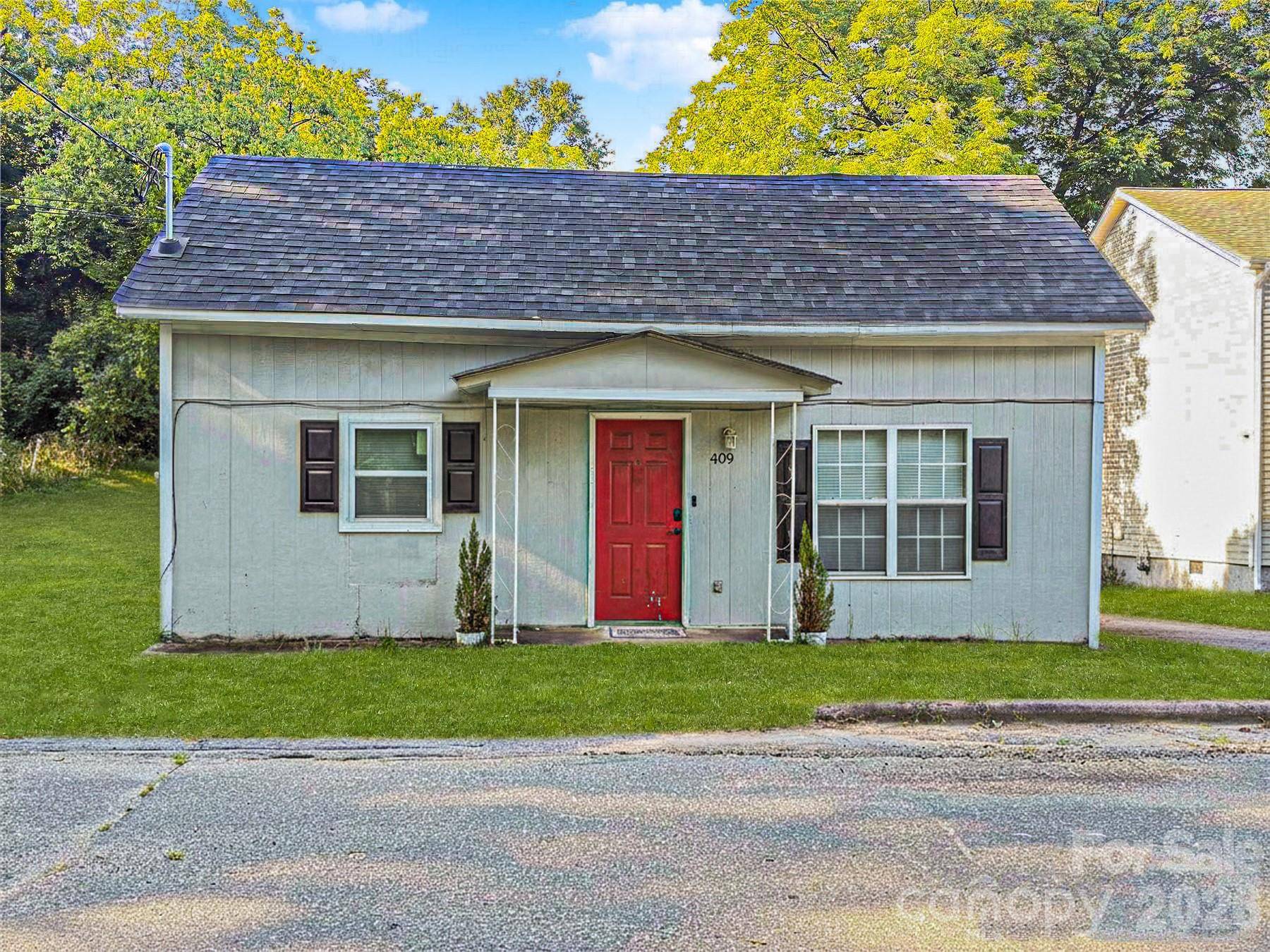 409 W Norment AVE, Gastonia, NC 28052