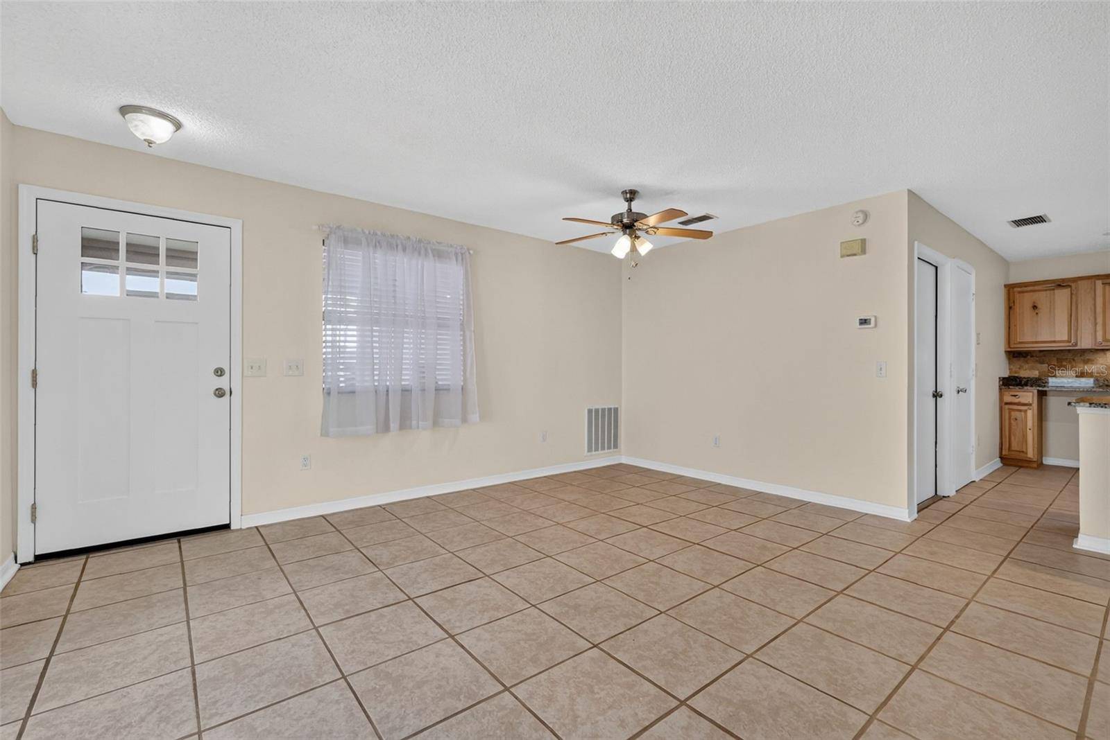 483 HILDALGO DR, The Villages, FL 32159