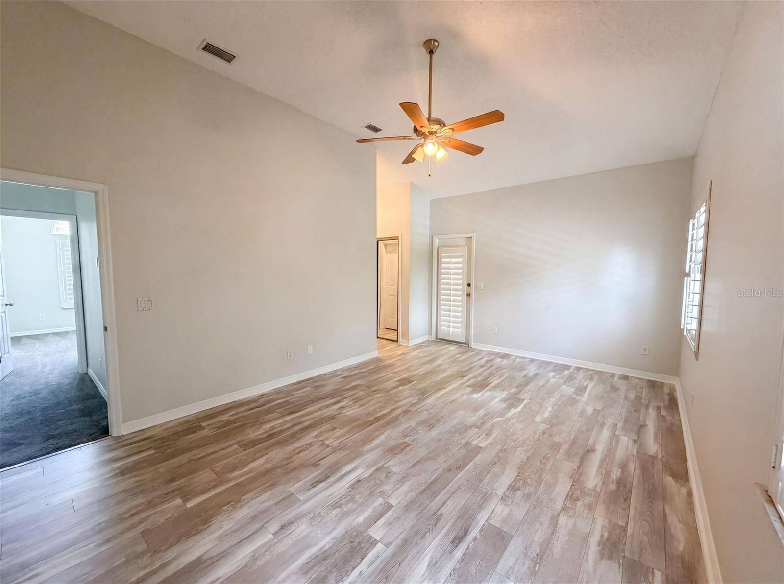 300 SPRUCEWOOD RD, Lake Mary, FL 32746